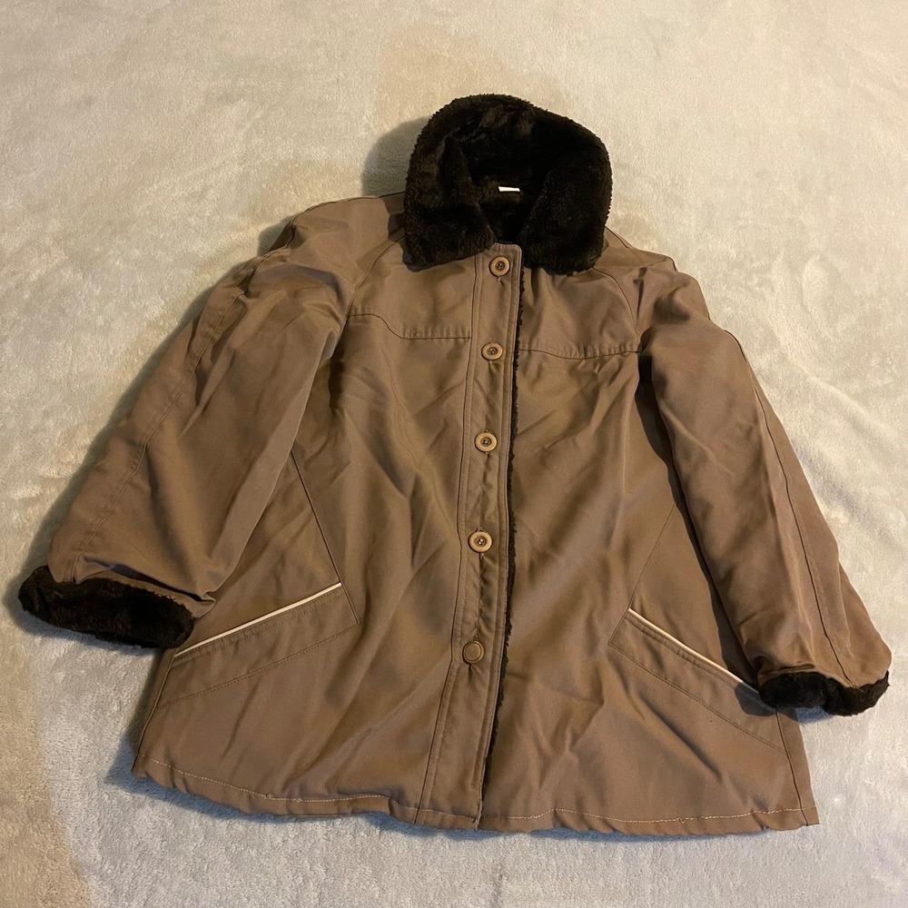 Women's Brown Faux Fur Lined Winter Coat Large Button Front Pockets Cozy Warm